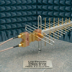 Log periodic antenna